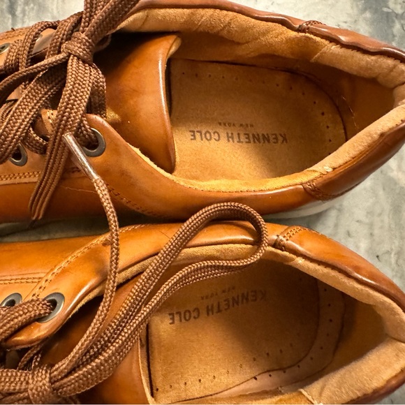 Kenneth Cole Laron Sneakers Size 9 EUC - Picture 6 of 7